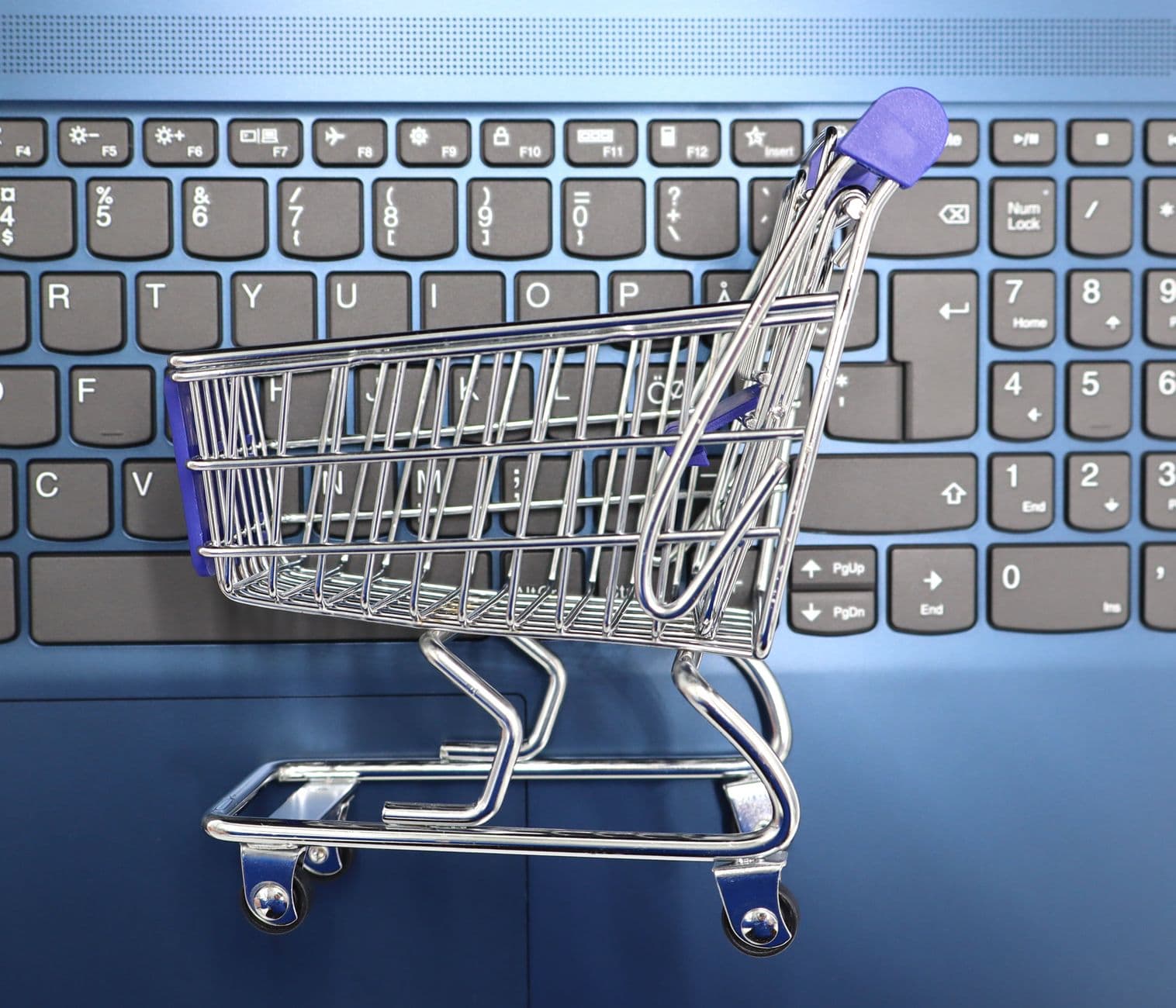 Optimierung von E-Commerce-Plattformen: Magento & PrestaShop